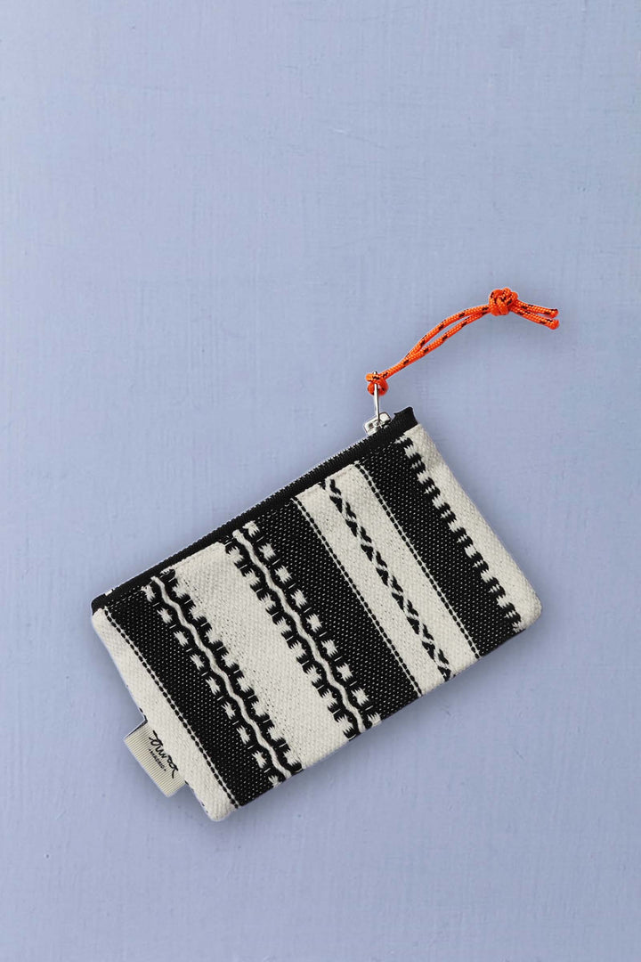 Monedero alpujarra blanca y negra detalle frontal