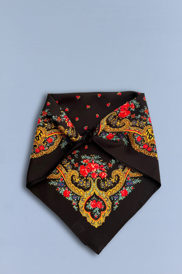 Pañuelo portugués negro pequeño detalle