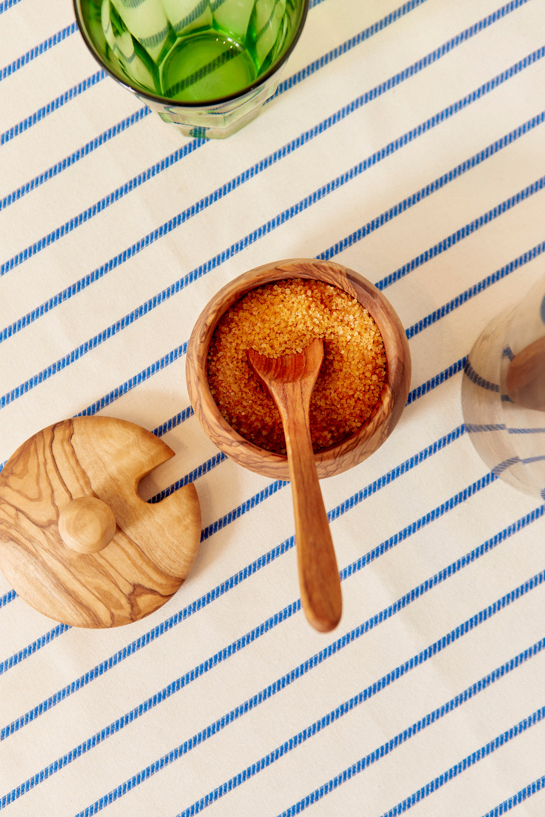 Azucarero con tapa y cucharita de madera de olivo