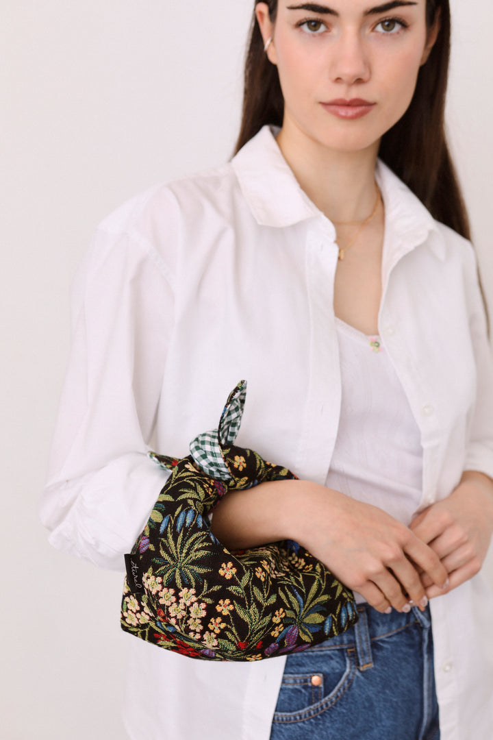Bolso mano anudado tejido jacquard margaritas