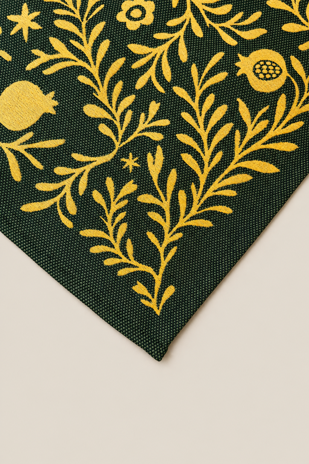 Camino de mesa jacquard granaíno amarillo