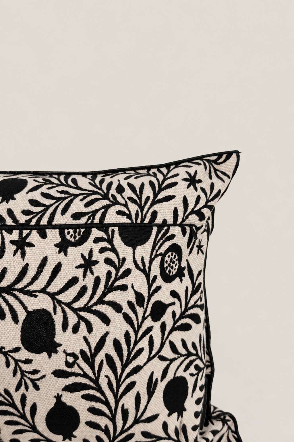 Funda cojín jacquard granaíno beige