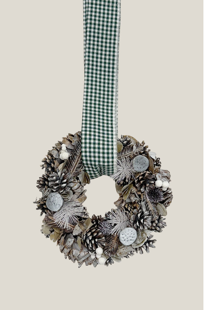 Corona piñas blanco + lazo