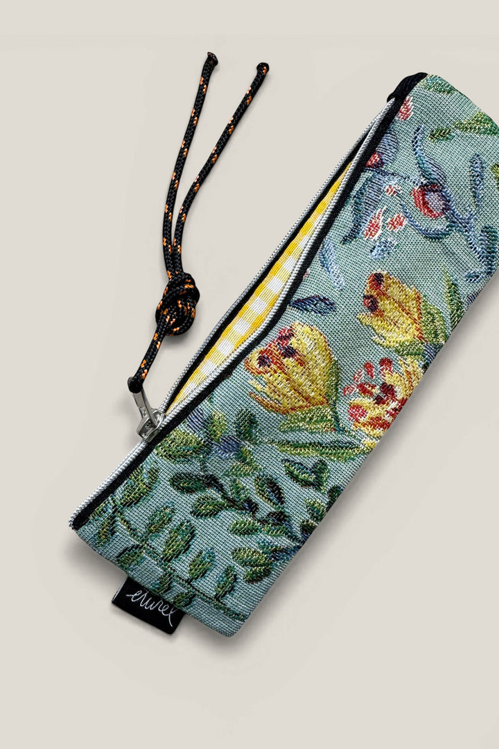 Estuche tejido jacquard flores