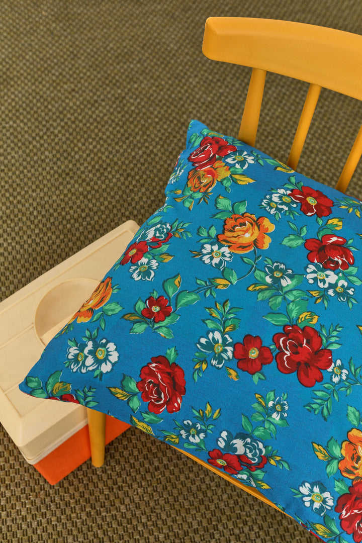 Funda cojín lona camping flores azul 50cmx50cm