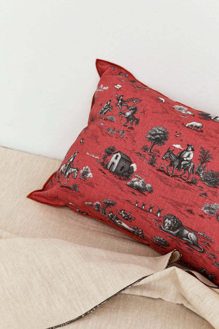 Funda cojín quijote rojo
