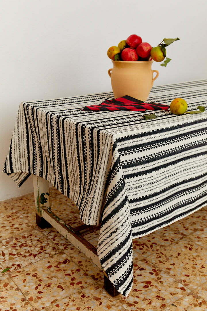 Mantel alpujarra negro
