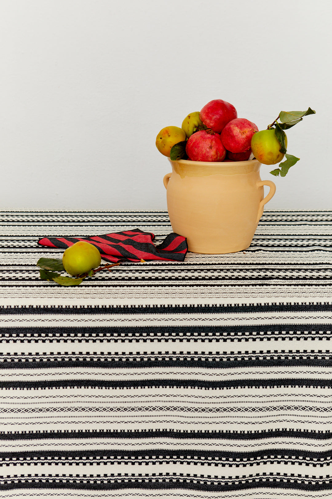 Mantel alpujarra negro