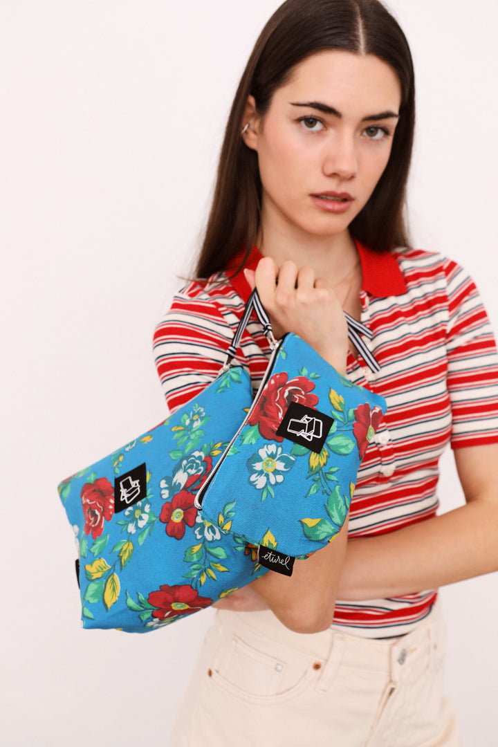 Neceser/estuche lona camping flores azul