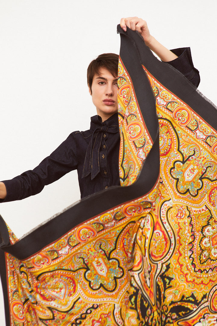 Pañuelo Pisto o Cien Colores negro