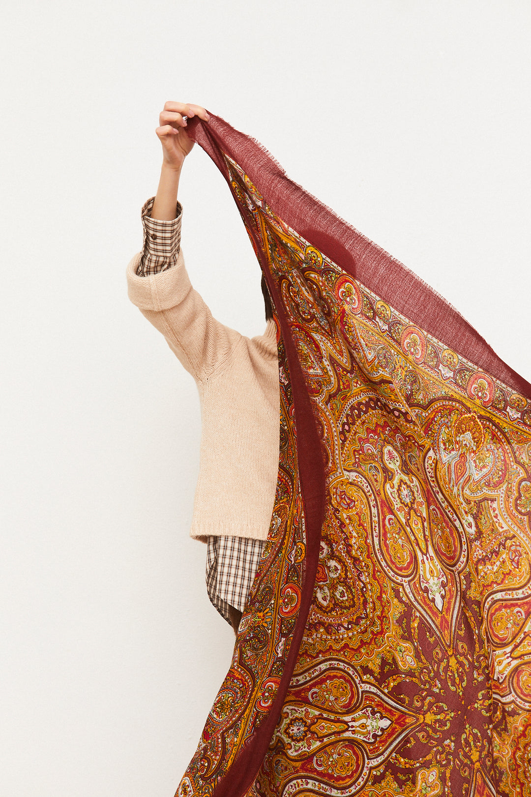 Pañuelo Pisto o Cien Colores lana granate