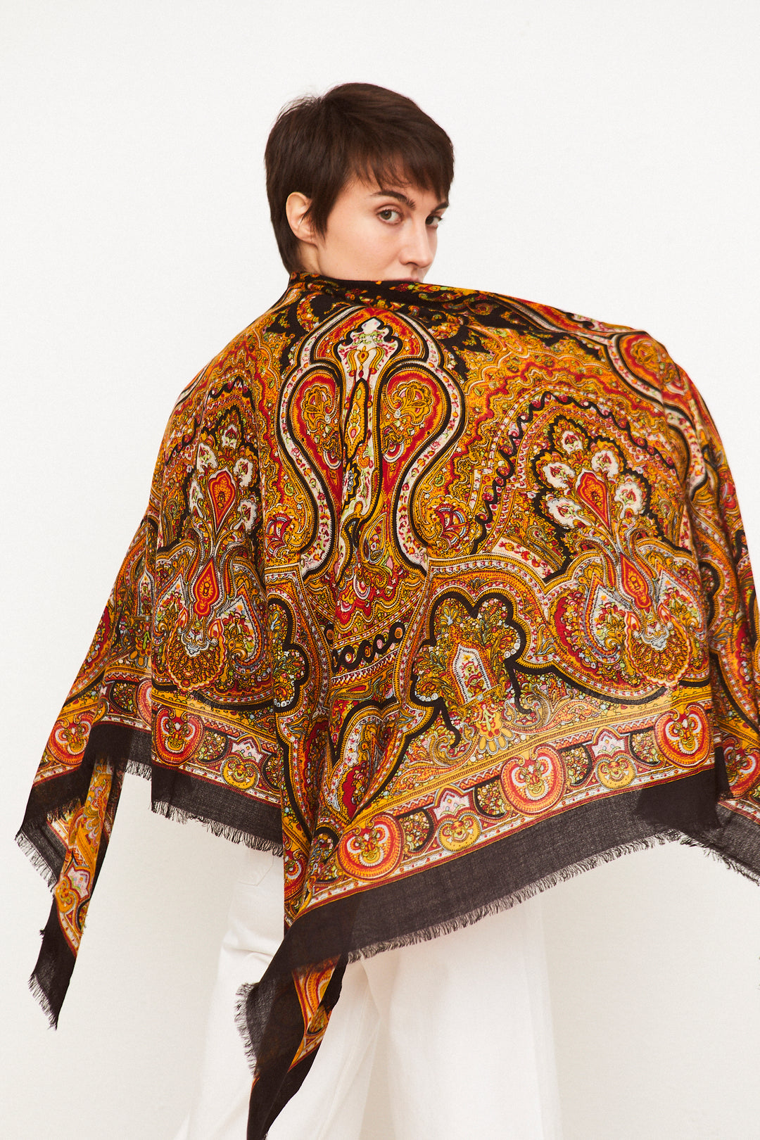 Pañuelo Pisto o Cien Colores negro