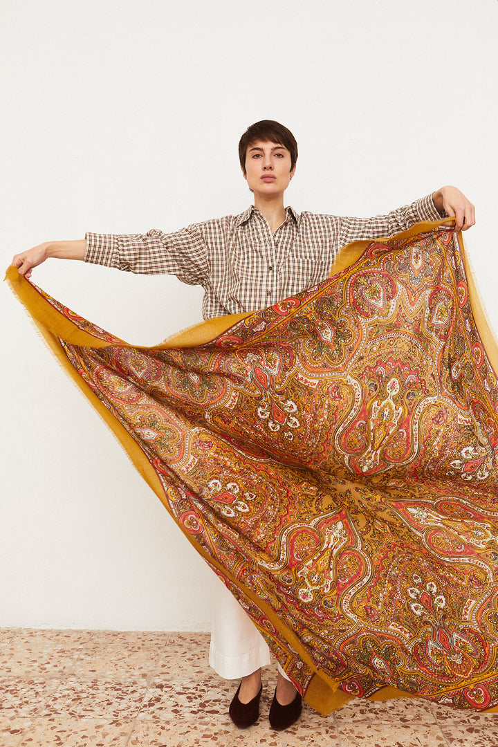 Pañuelo Pisto o Cien Colores lana oro