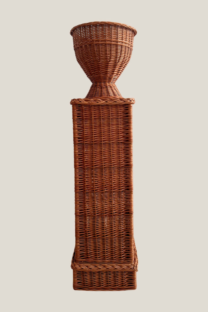 Pedestal cuadrado de mimbre natural