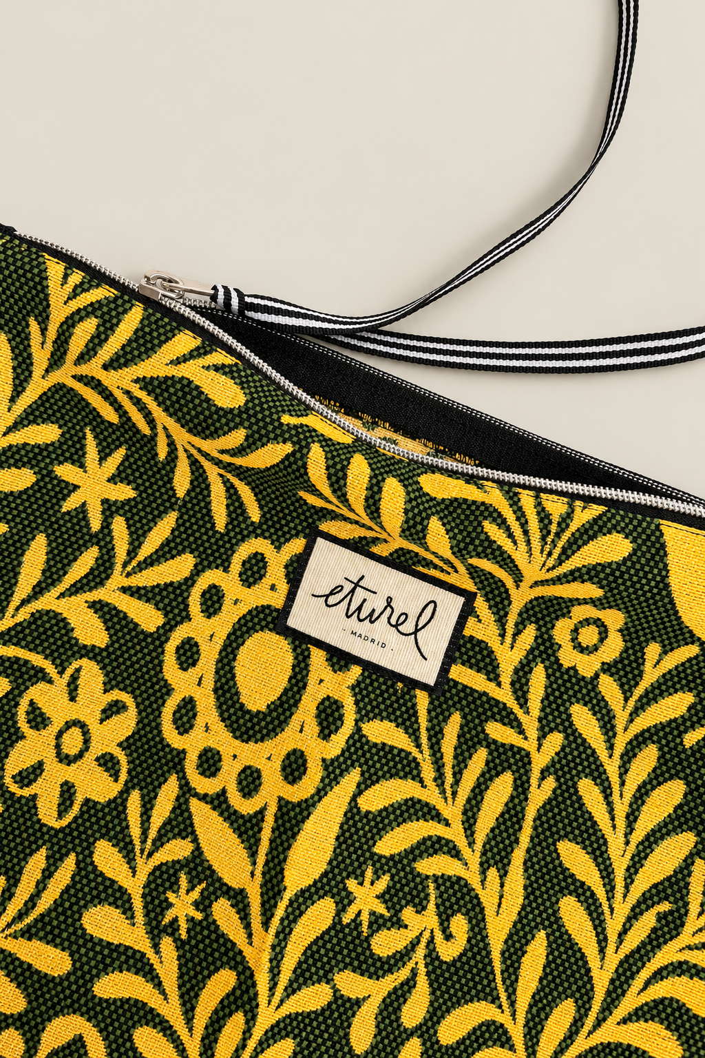 Pouch jacquard granaíno amarillo