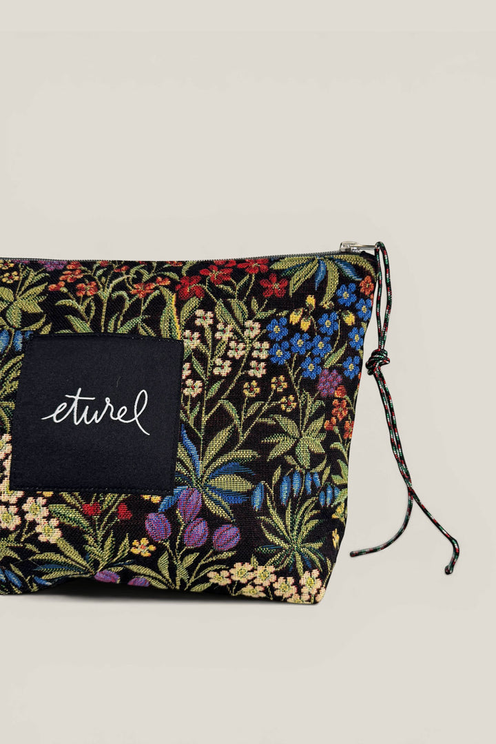 Pouch tejido jacquard margaritas