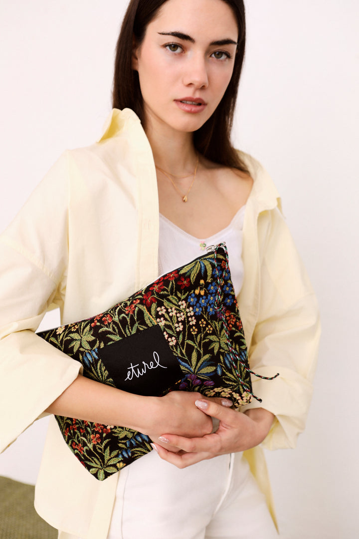 Pouch tejido jacquard margaritas