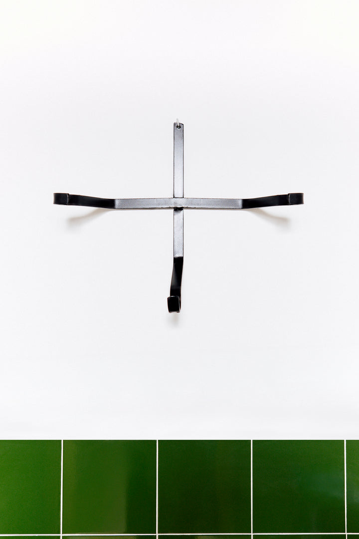 Soporte pared metal para lebrillos