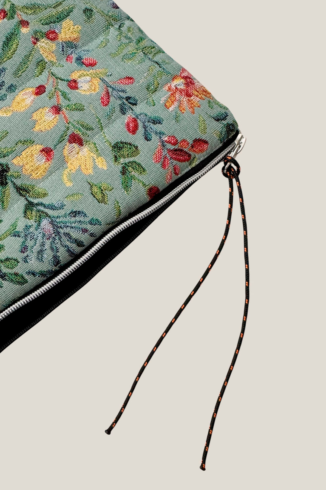 Funda de ordenador tejido jacquard flores azaleas celeste