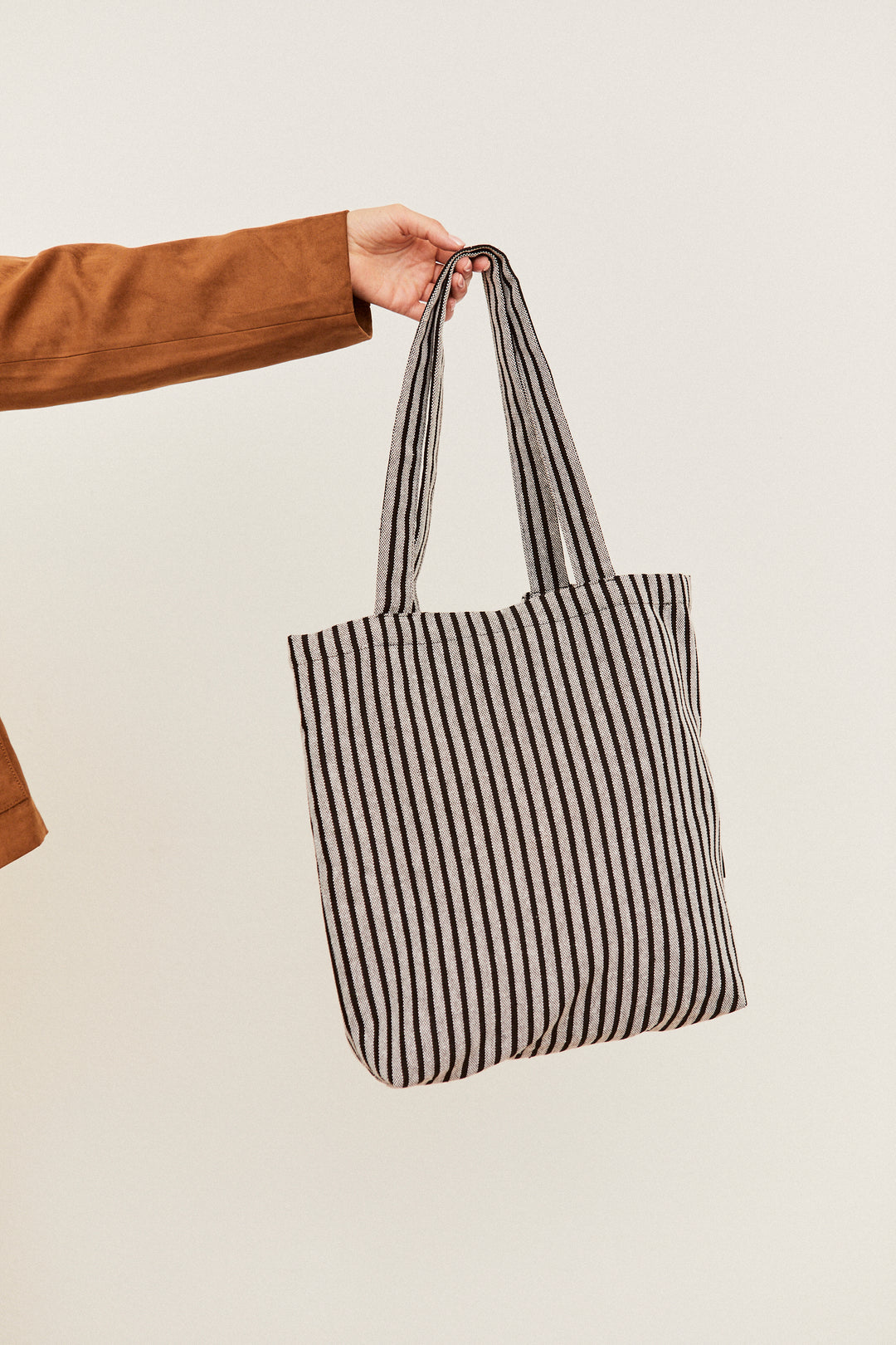 Tote Bag loneta estribera blanco y negro