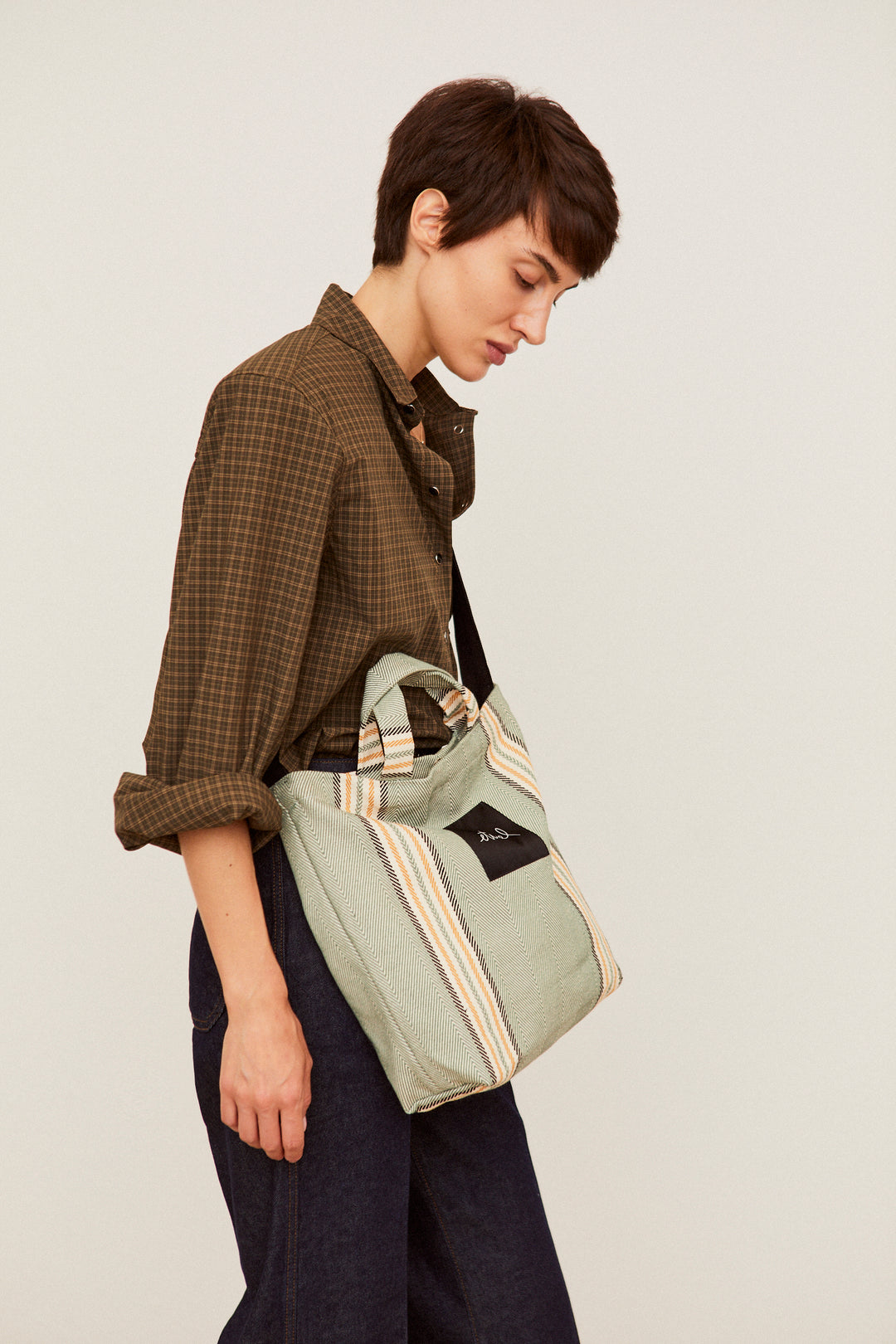 Tote bag cruzada sarga de burgos verde