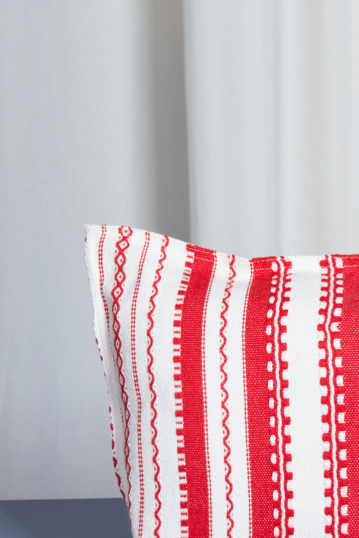 Cojín Alpujarra rojo y blanca 30cmx50cm detalle