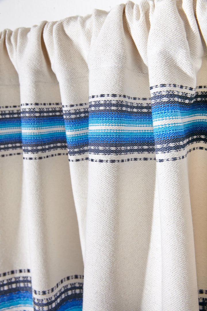 cortina alpujarra azul detalle