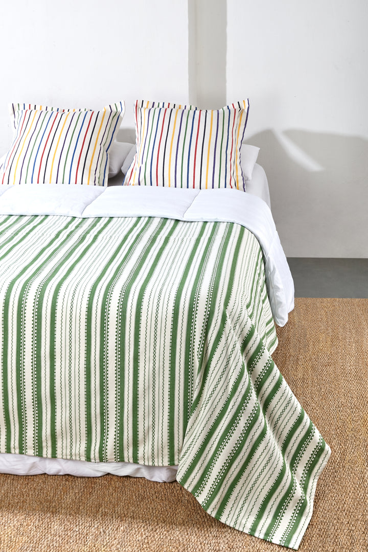 Colcha cubre cama y sofá alpujarra verde y blanco